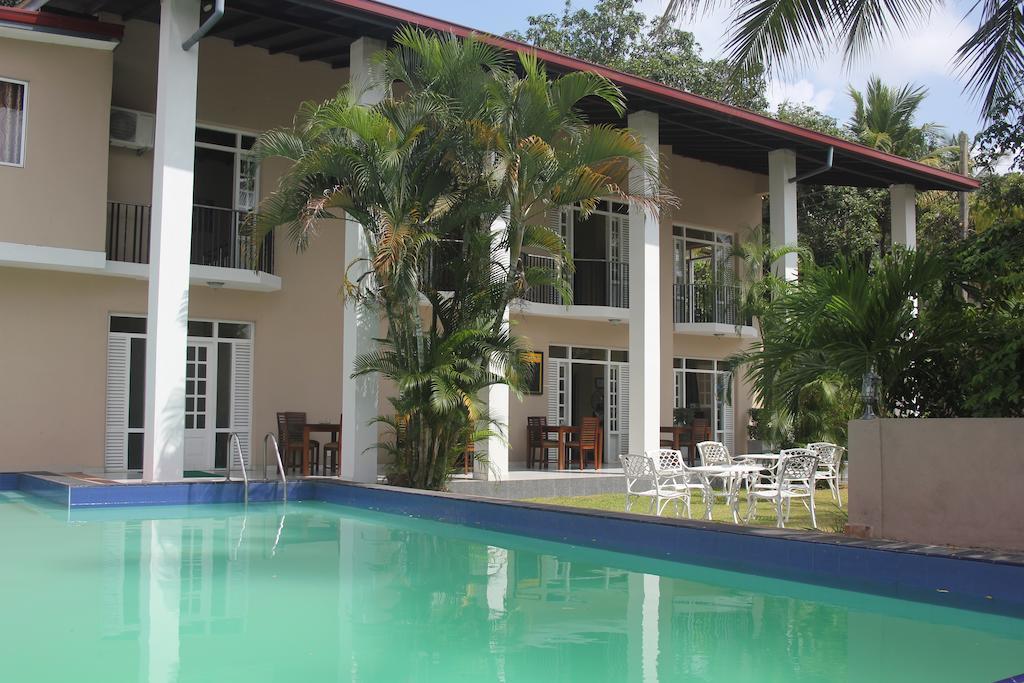 Grand 7 Hotel Thalawathugoda Talawatugoda Bagian luar foto