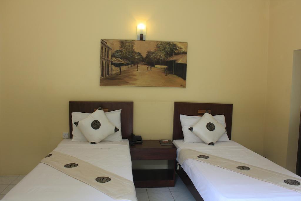 Grand 7 Hotel Thalawathugoda Talawatugoda Bagian luar foto
