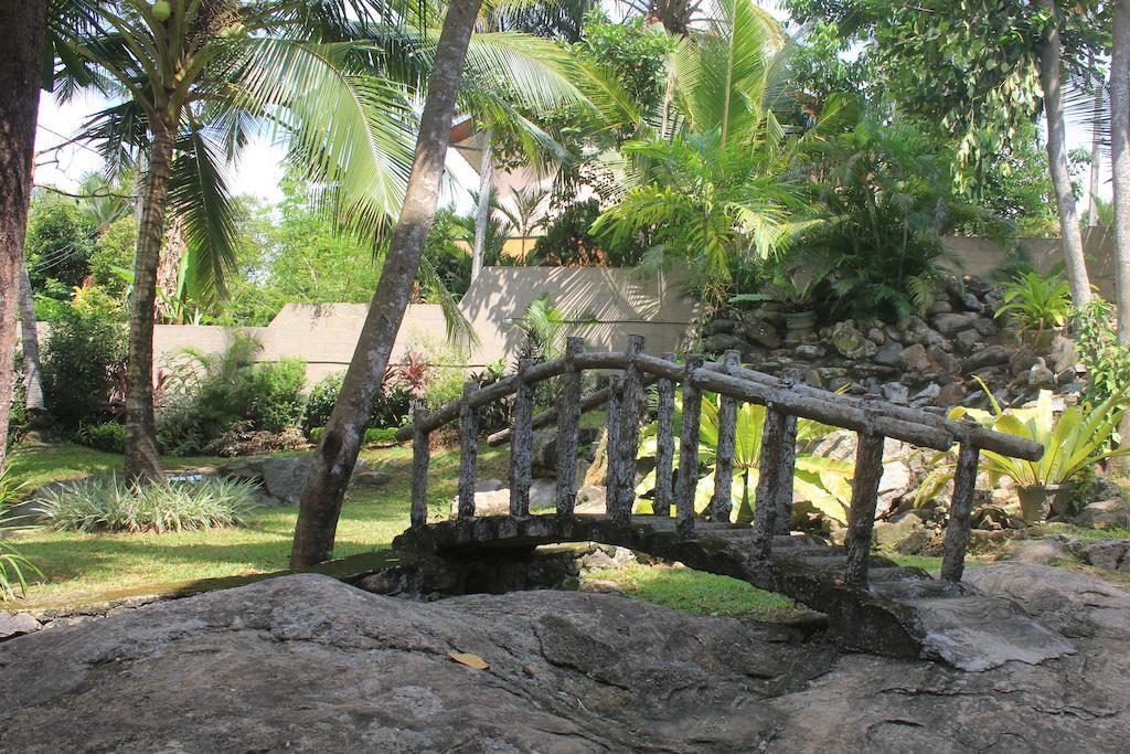 Grand 7 Hotel Thalawathugoda Talawatugoda Bagian luar foto