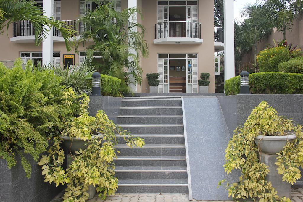 Grand 7 Hotel Thalawathugoda Talawatugoda Bagian luar foto